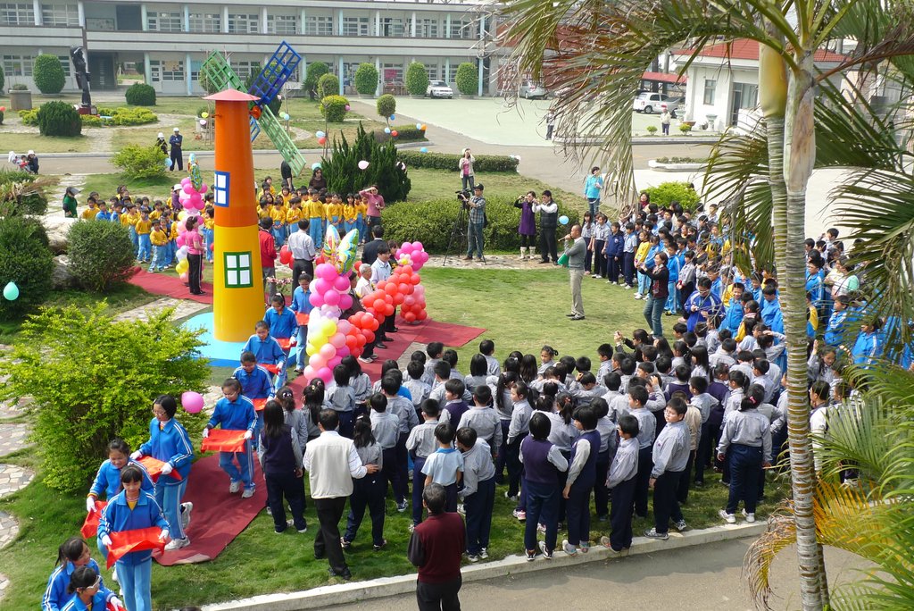 轉動風車的童話國度～擁有八大景觀的幸福學園（文章圖片）