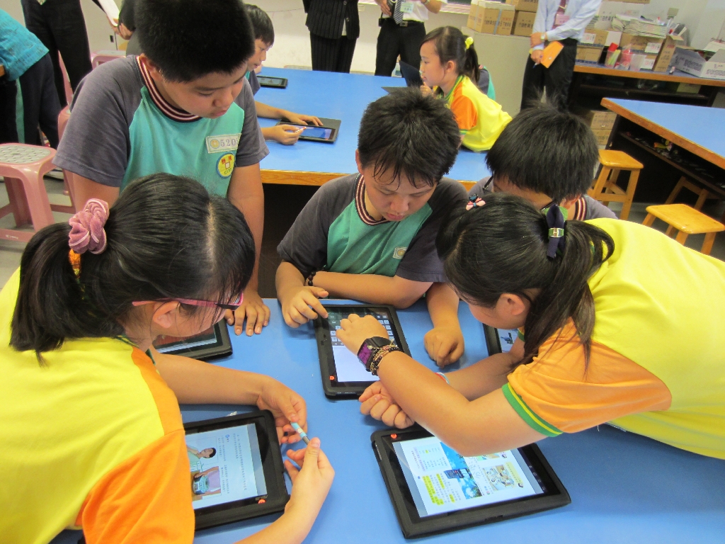 未來教育新趨勢～長億國小電子書包實驗教學計畫（文章圖片）