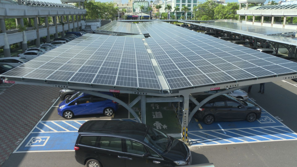 太陽能光電屋頂停車場 (圖片來源:我們的島)（圖片2）