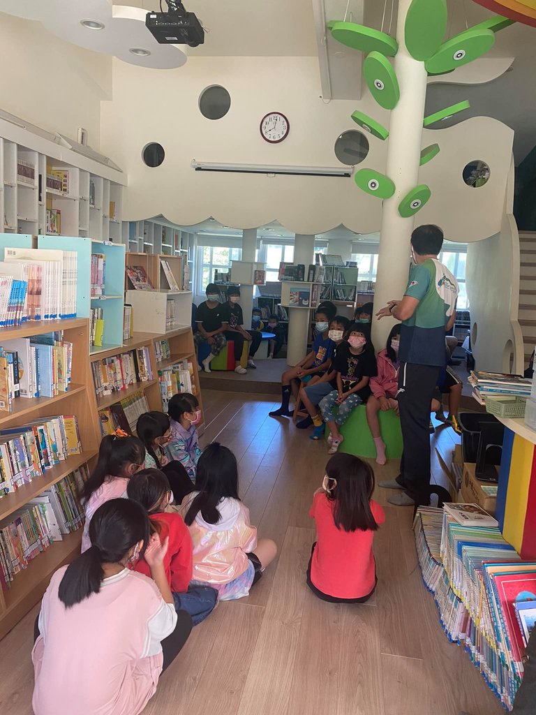 溫馨可愛的圖書館（圖片2）