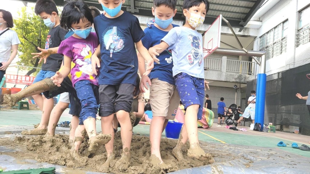 黑翅鳶的故鄉　田野中的幸福小學（文章圖片）