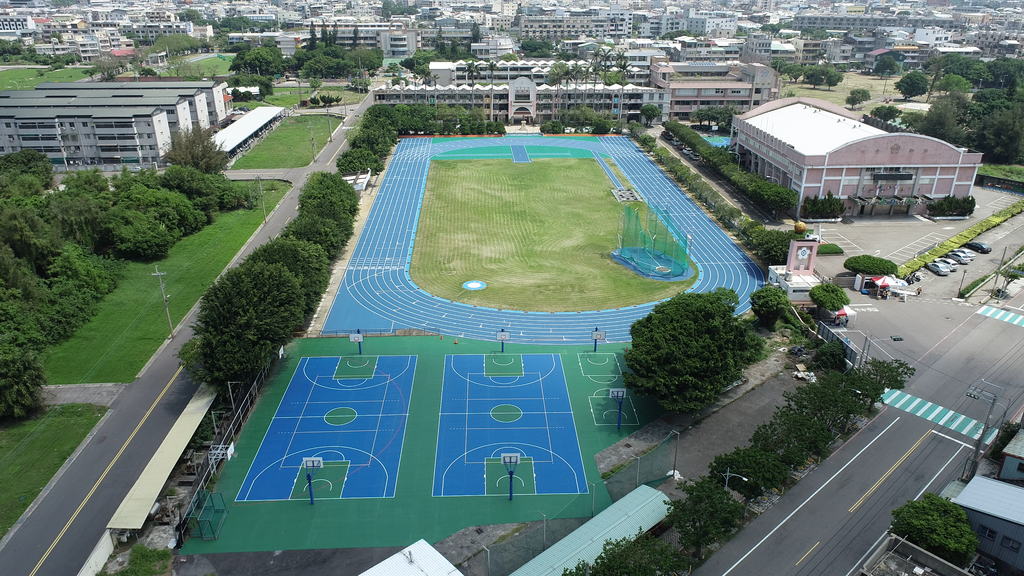 111年4月操場整修完成後全景（圖片4）