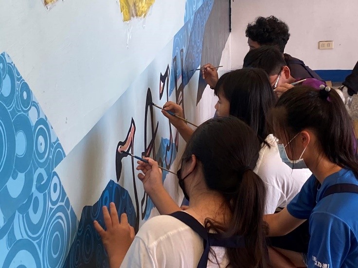 龍津高中與將澳國中學生彩繪牆面（圖片3）