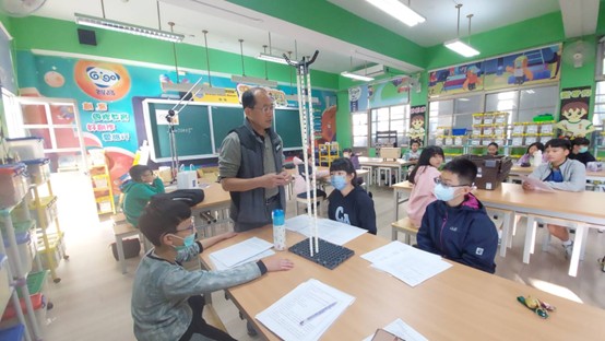 在賴春旭主任引導下學生習得解決問題的能力（圖片1）