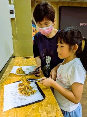 油炸後的小米醃肉