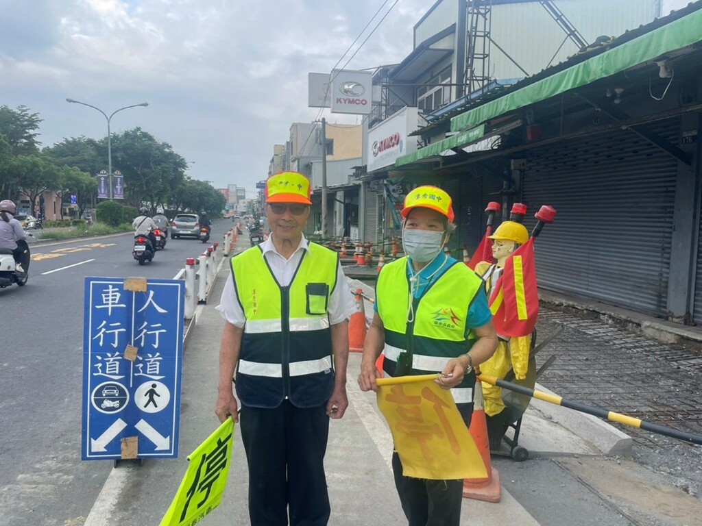 林炎煌、林古娘志工夥伴（圖片4）