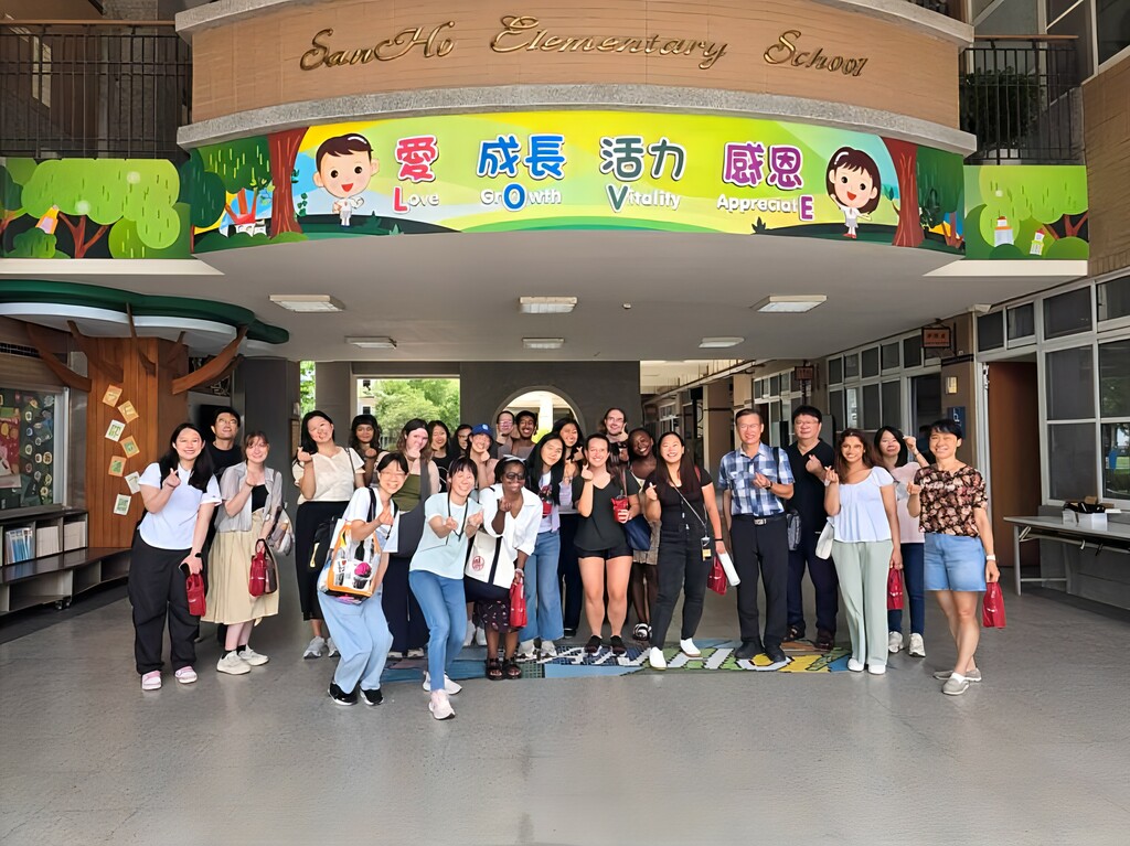 外籍英語教學助理組團到校參訪(圖片4)