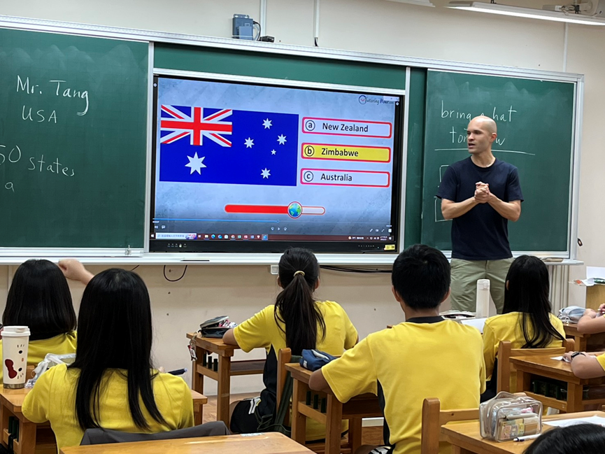 「世界國旗與文化」單元,學生認識各國旗幟色彩與象徵。(圖片2)