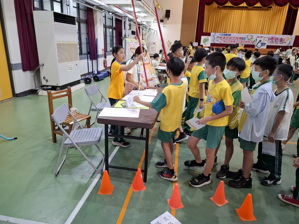 學生踴躍參與闖關活動(圖片5)
