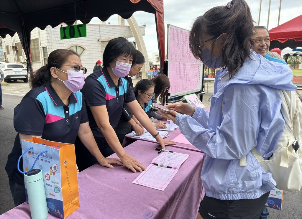 清海國中志工媽媽 校園中最溫暖的力量(圖片3)