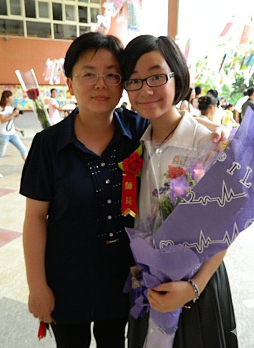 深受孩子們喜愛的亮君老師（圖片1）