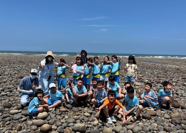 透過戶外體驗讓學生自然的互動與互助（圖片2）