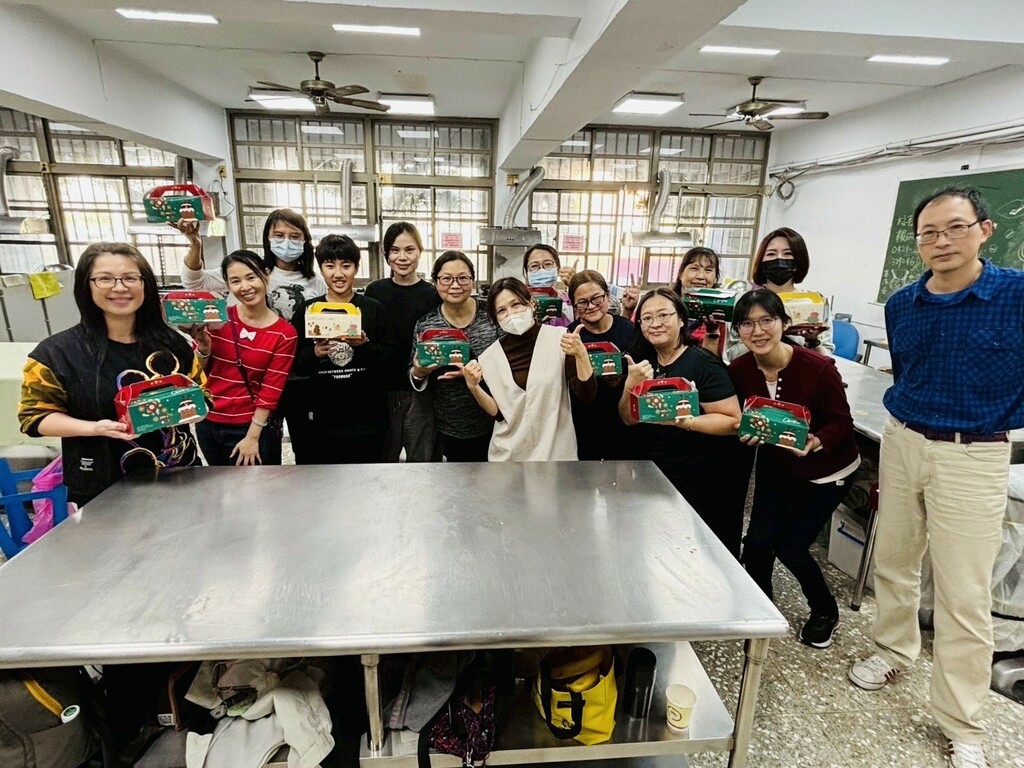 大甲國中閱讀與保健推手ーー玉萍媽媽（文章圖片）