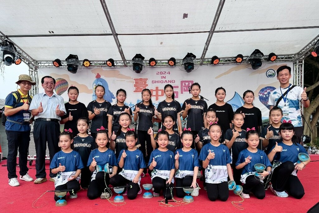 扯鈴隊活躍於校內外各類展演（圖片2）