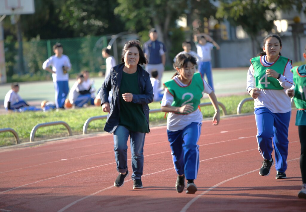 晨曦中的守護　那雙溫暖的手－－陳靜宜校長（文章圖片）