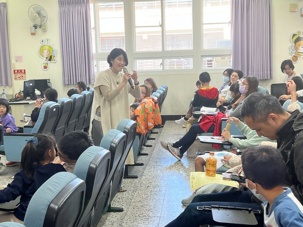 從陪讀話題帶領親子進入深刻的情緒覺察（圖片1）