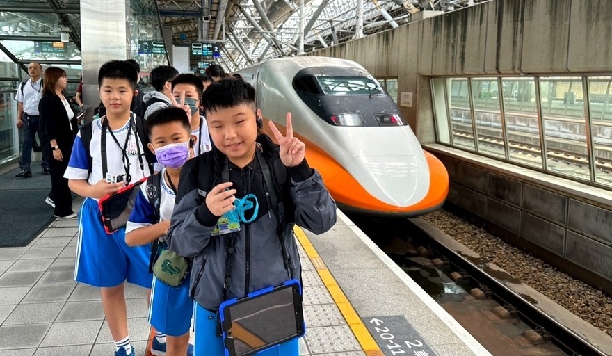 帶著平板及導覽機搭乘三鐵遊學（圖片2）