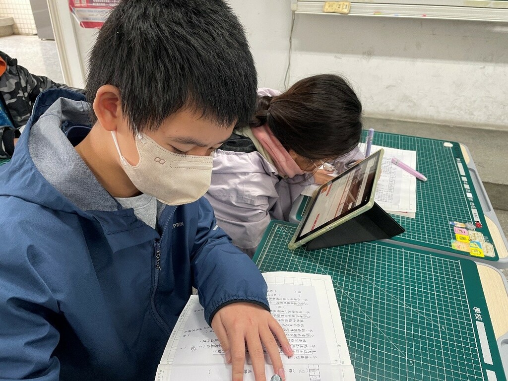 使用數位載具提升學生的學習步調並即時回饋(圖片3)