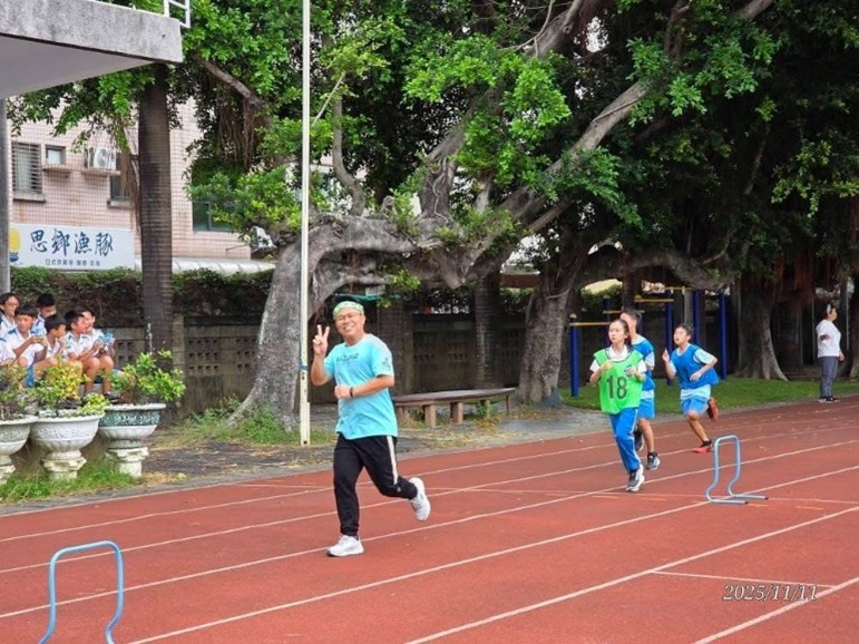 黄校長參與校內大跑步選拔賽（圖片4）