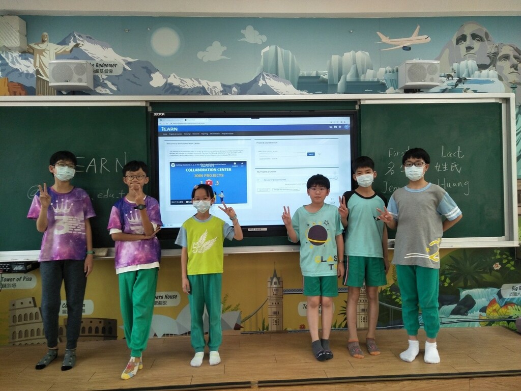學生以小組方式進行成果發表與同儕觀摩(圖片5)