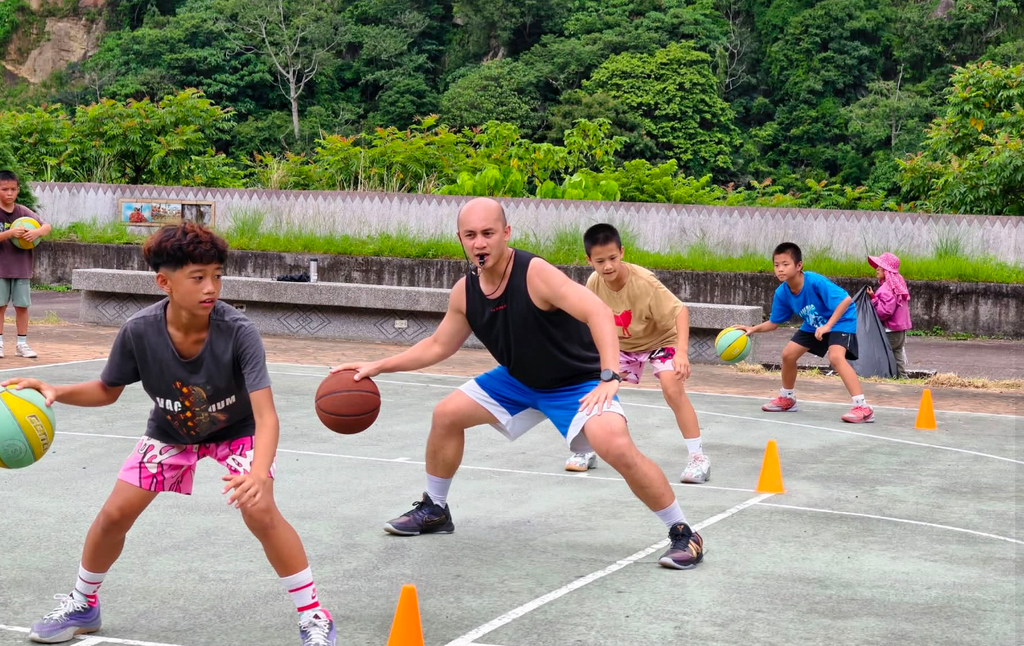陪伴孩子投出夢想的拋物線— —籃球隊教練Kulas 胡家豪－圖片3