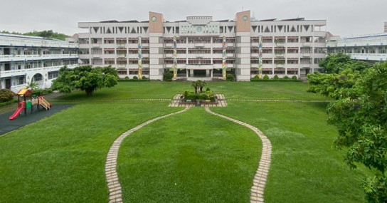 信義扎根在地　學子邁向國際（文章圖片）